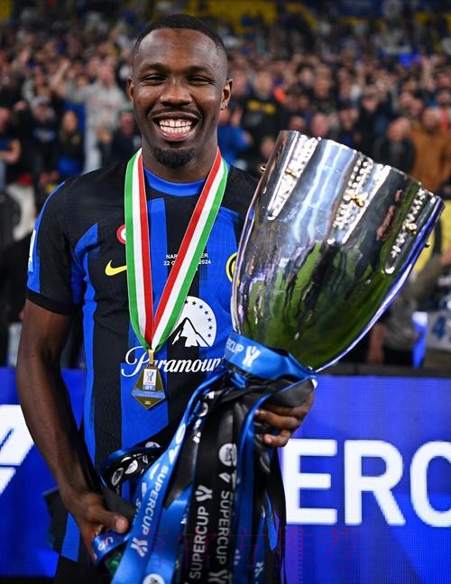 小图拉姆:放不放人是皇马的自由 种族主义应严惩